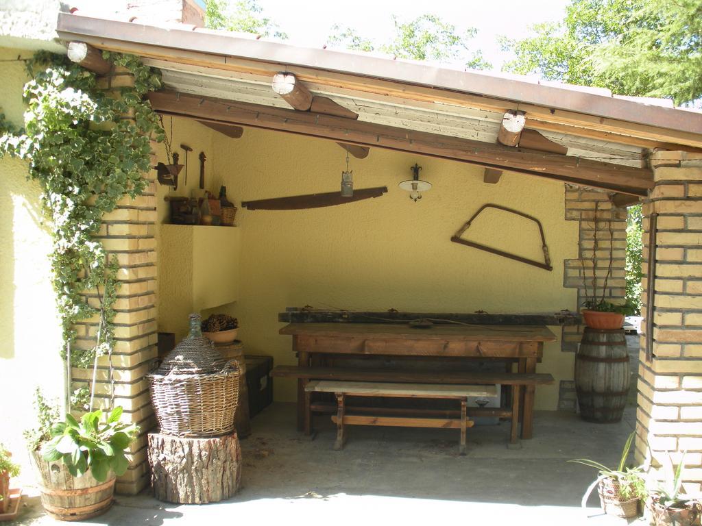 Gasthaus Le Stagioni Loreto Aprutino Exterior foto